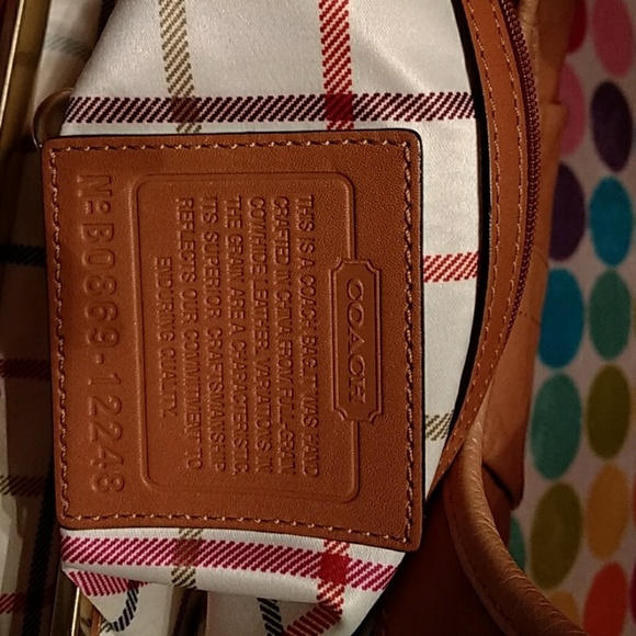 Authentic Large Coach brown leather bag. - Picture 7 of 8